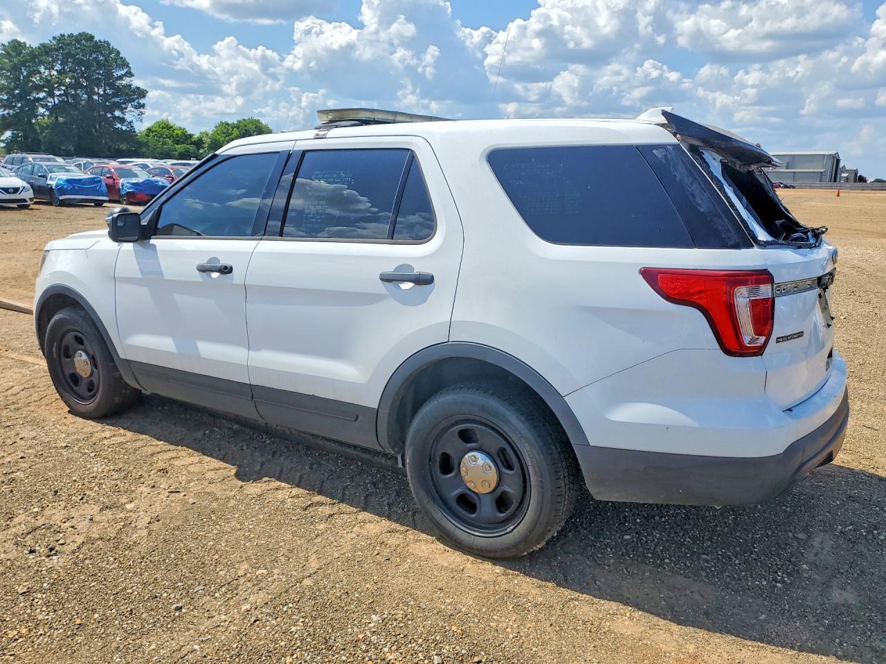 2017 Ford Explorer Police Interceptor - Image 2