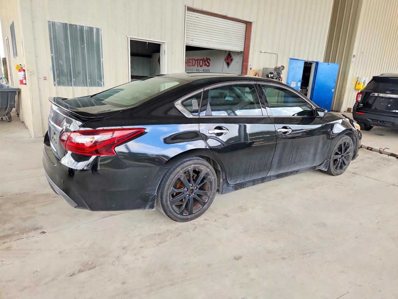 2017 Nissan Altima 2.5 Sr - Image 3