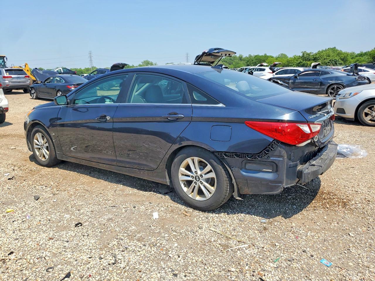 2013 Hyundai Sonata Gls - Image 2