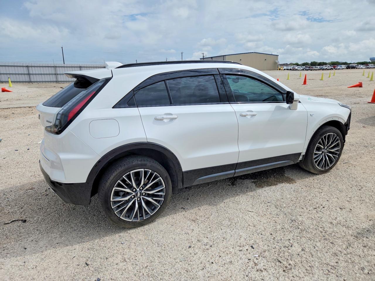 2024 Cadillac Xt4 Sport - Image 3