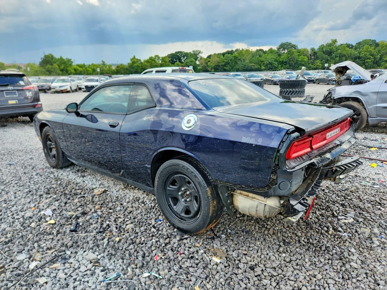 2012 Dodge Challenger Sxt - Image 2