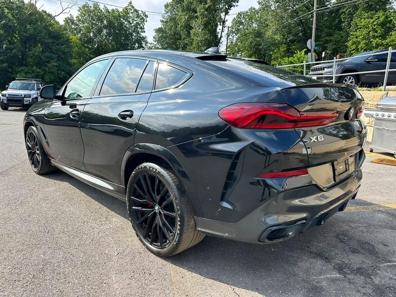 2022 BMW X6 xDrive40I - Image 2