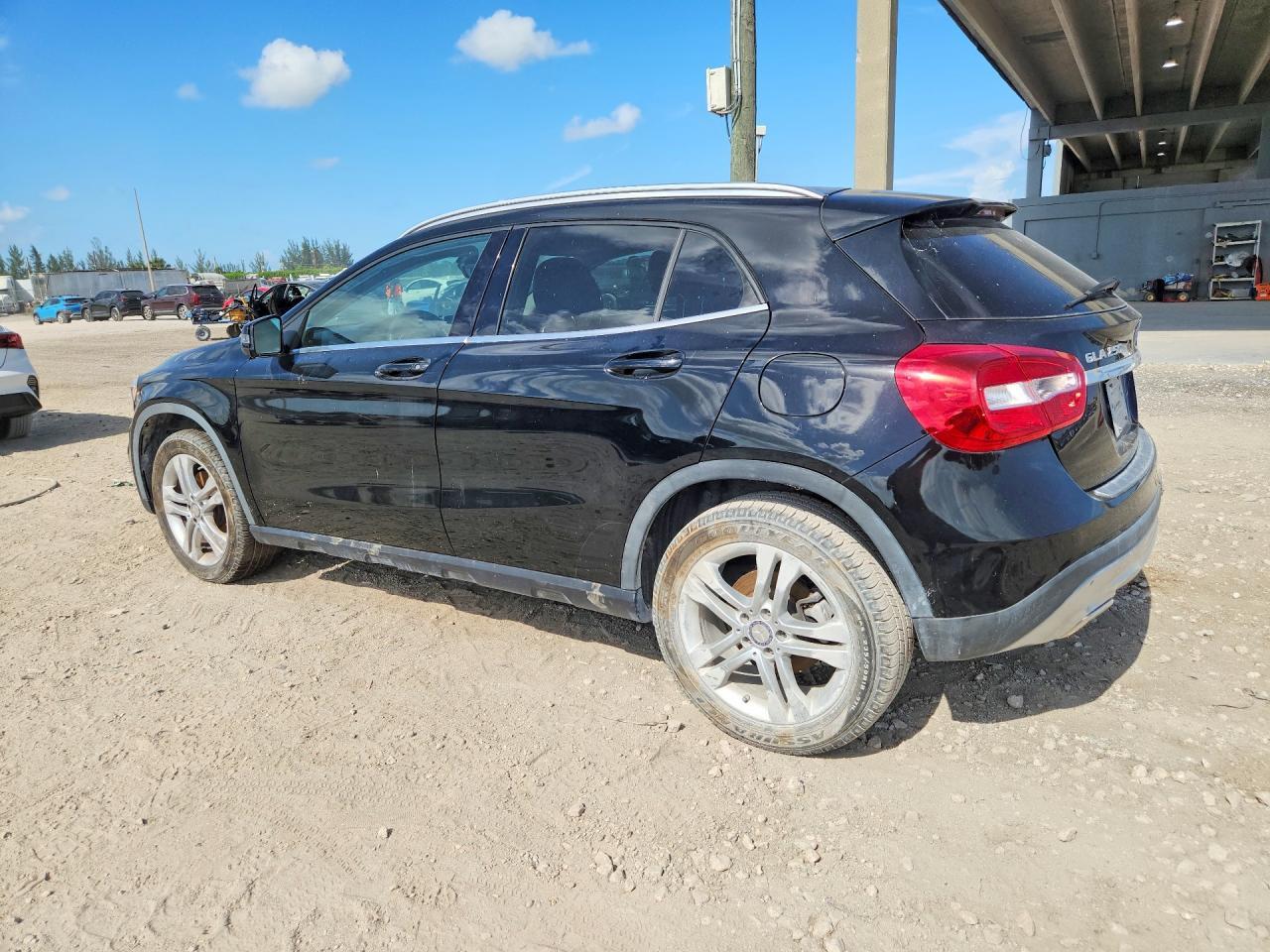 2015 Mercedes-Benz Gla 250 4Matic - Image 2