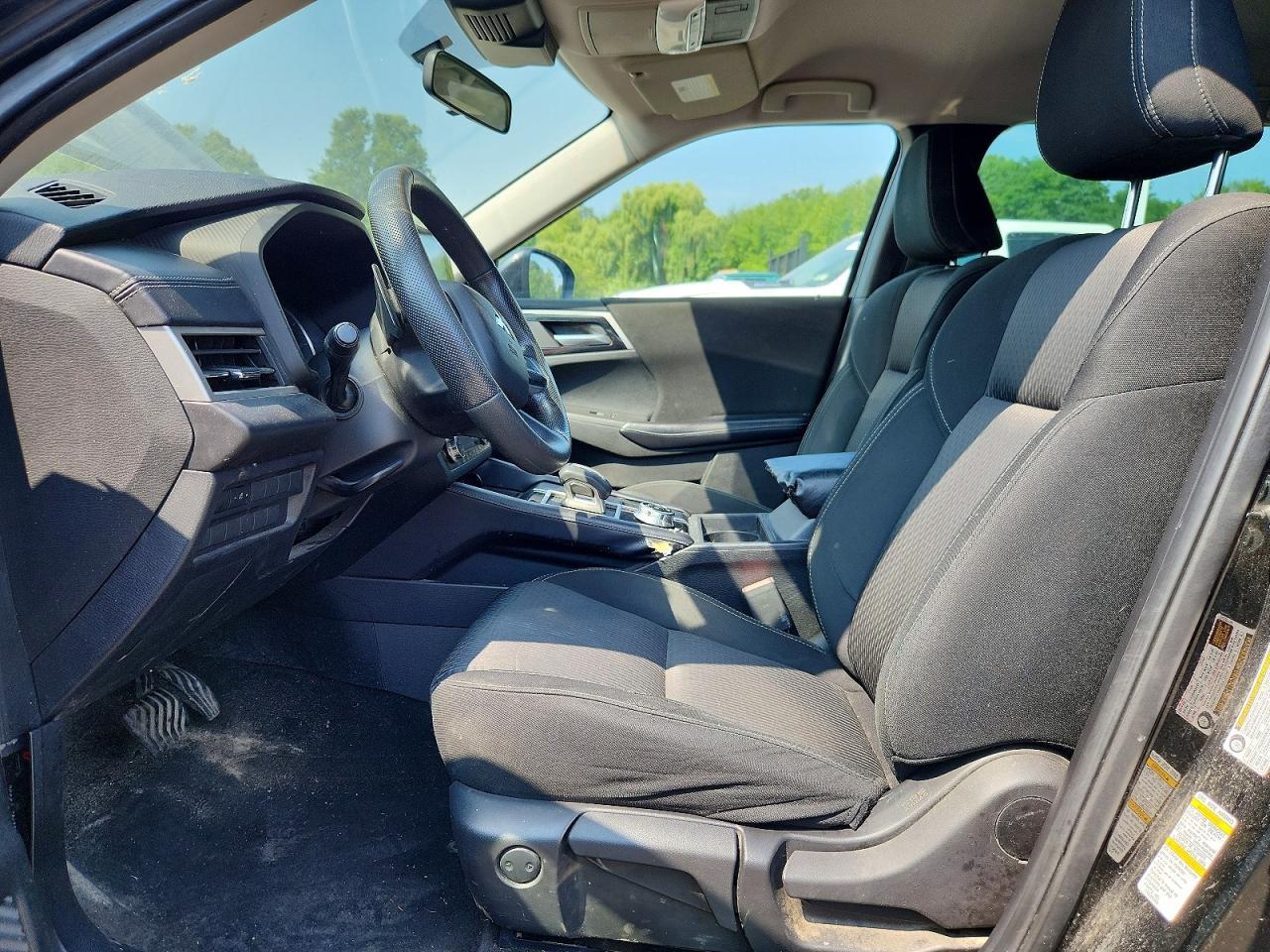 2023 Mitsubishi Outlander Es - Image 7