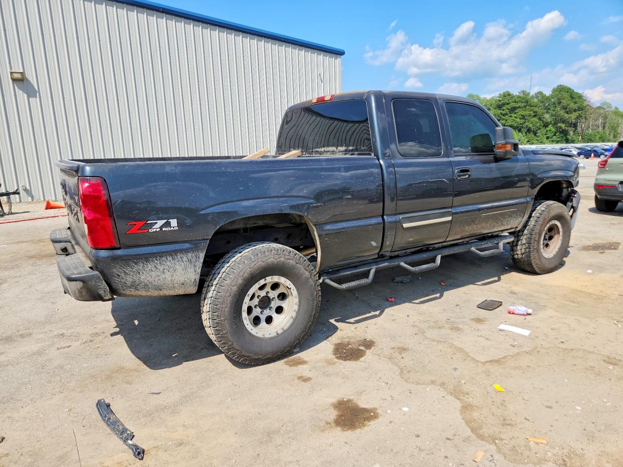 2003 Chevrolet Silverado K1500 - Image 3