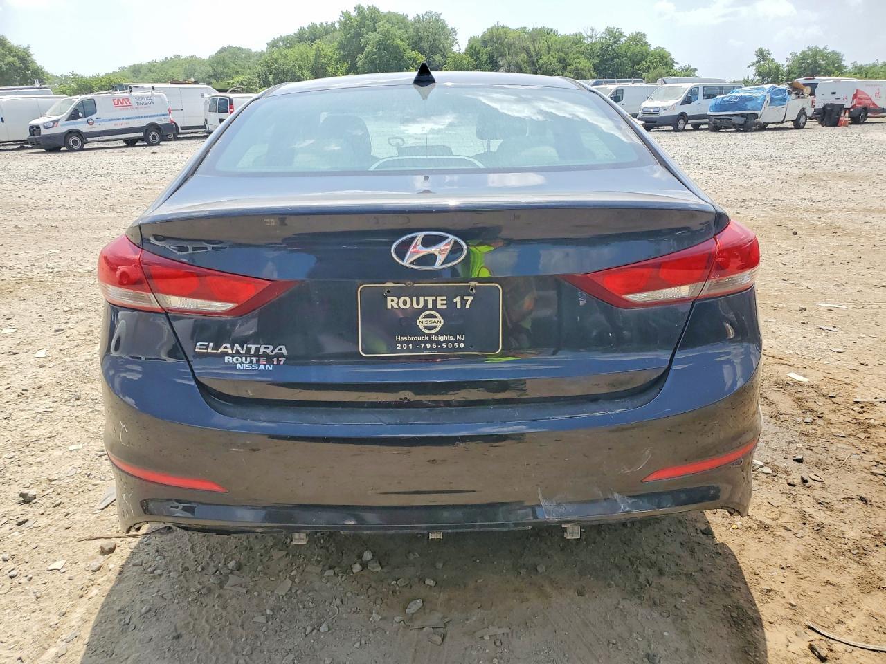 2017 Hyundai Elantra Se - Image 6