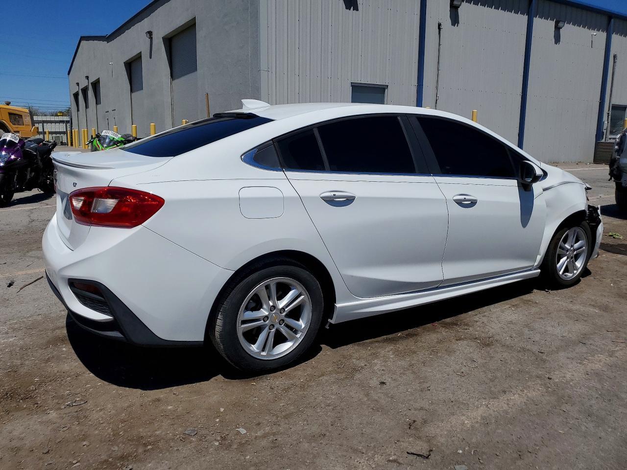 2016 Chevrolet Cruze Lt - Фото 3