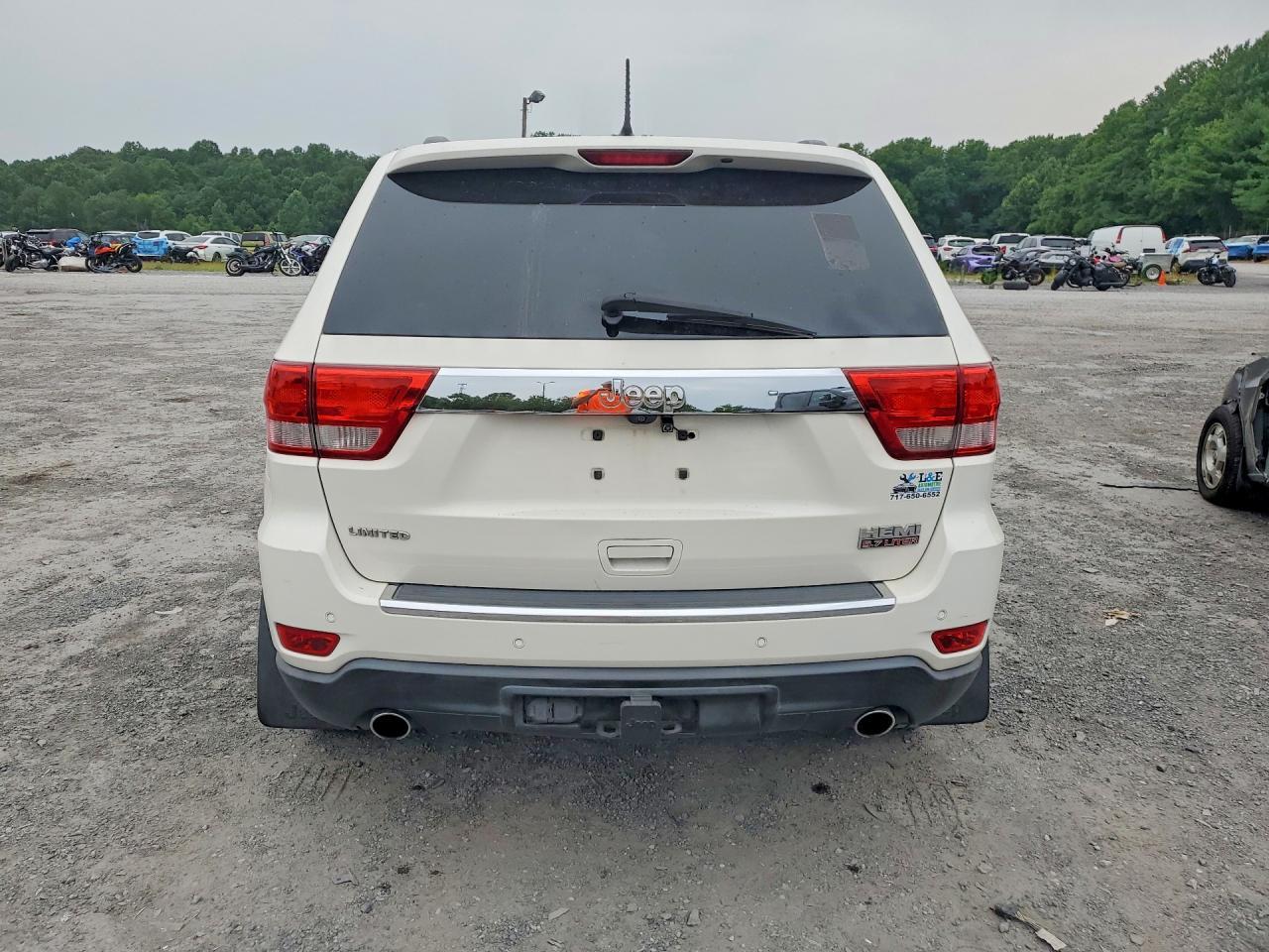 2012 Jeep Grand Cherokee Limited - Image 6
