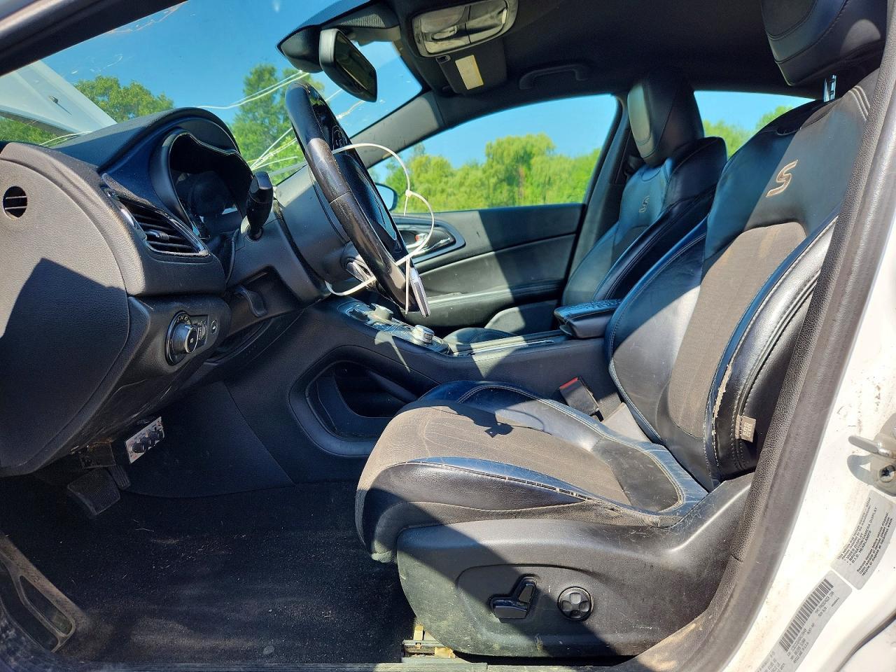 2016 Chrysler 200 S - Image 7