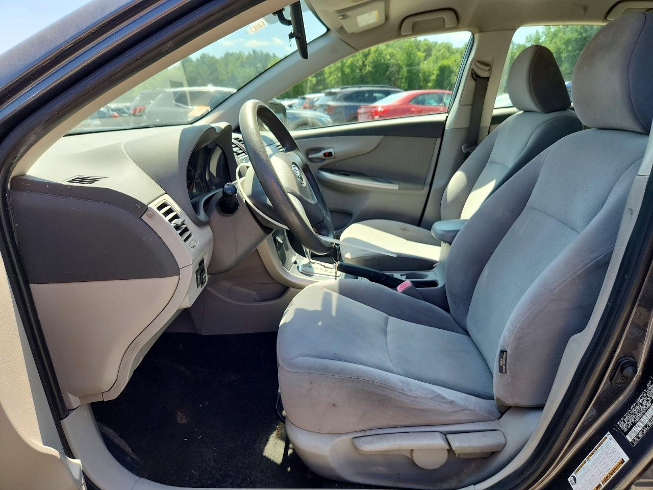 2010 Toyota Corolla Le - Image 7