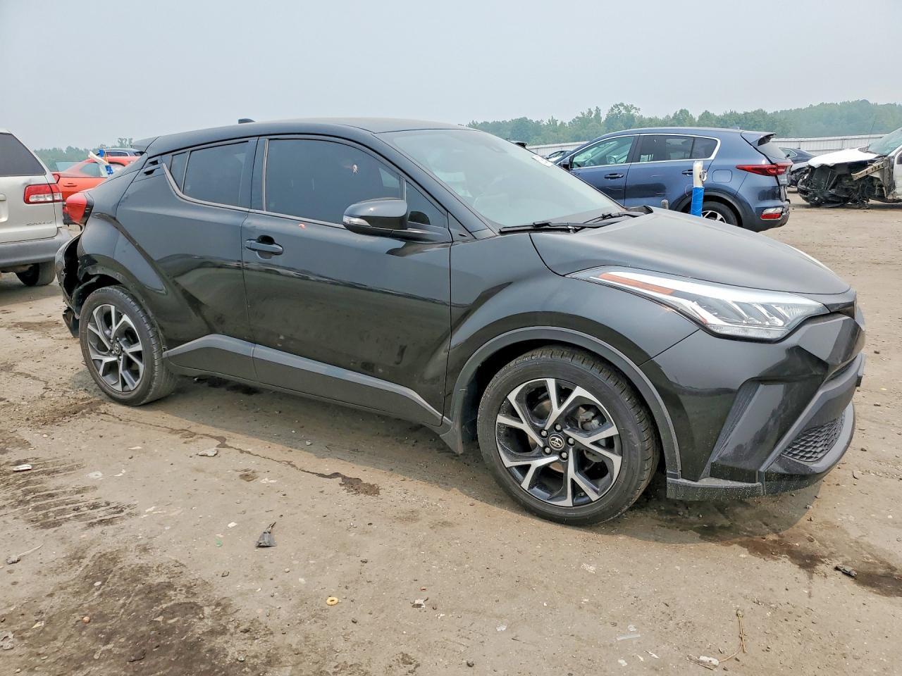 2020 Toyota C-Hr Le - Image 4