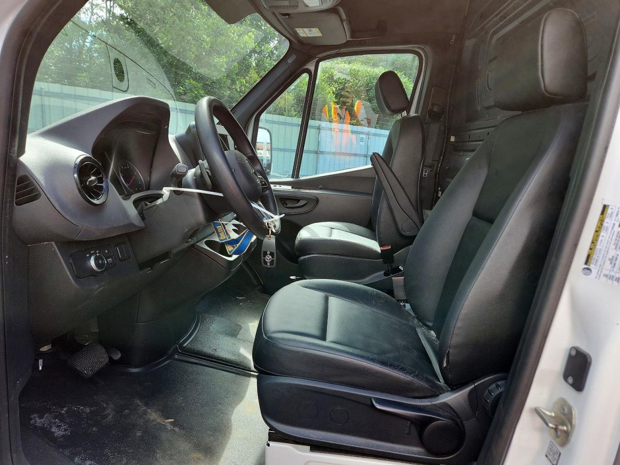 2021 Mercedes-Benz Sprinter 2500 - Фото 7