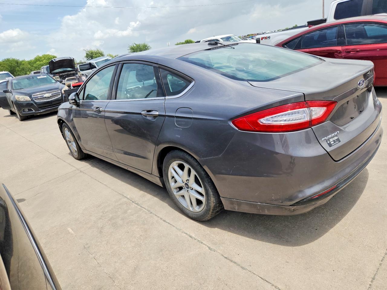 2013 Ford Fusion Se - Фото 2