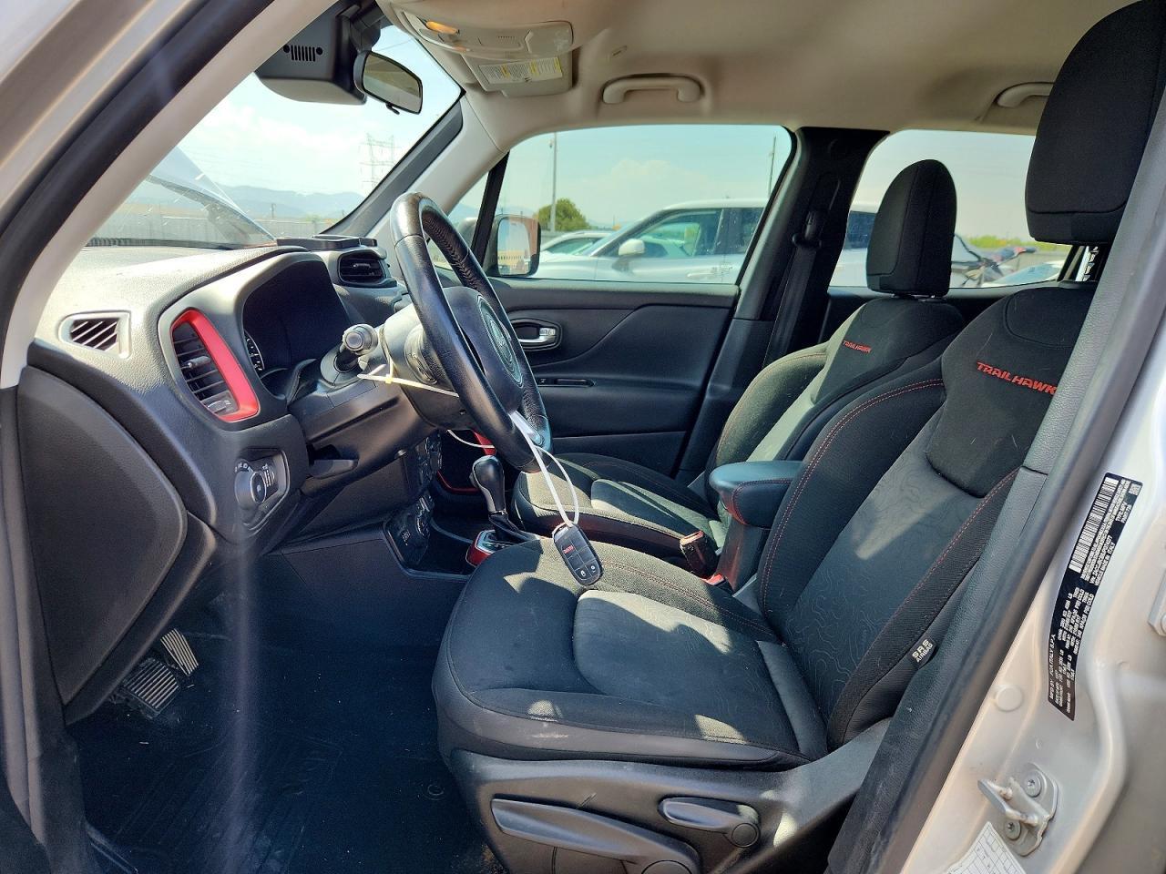 2018 Jeep Renegade Trailhawk - Image 7
