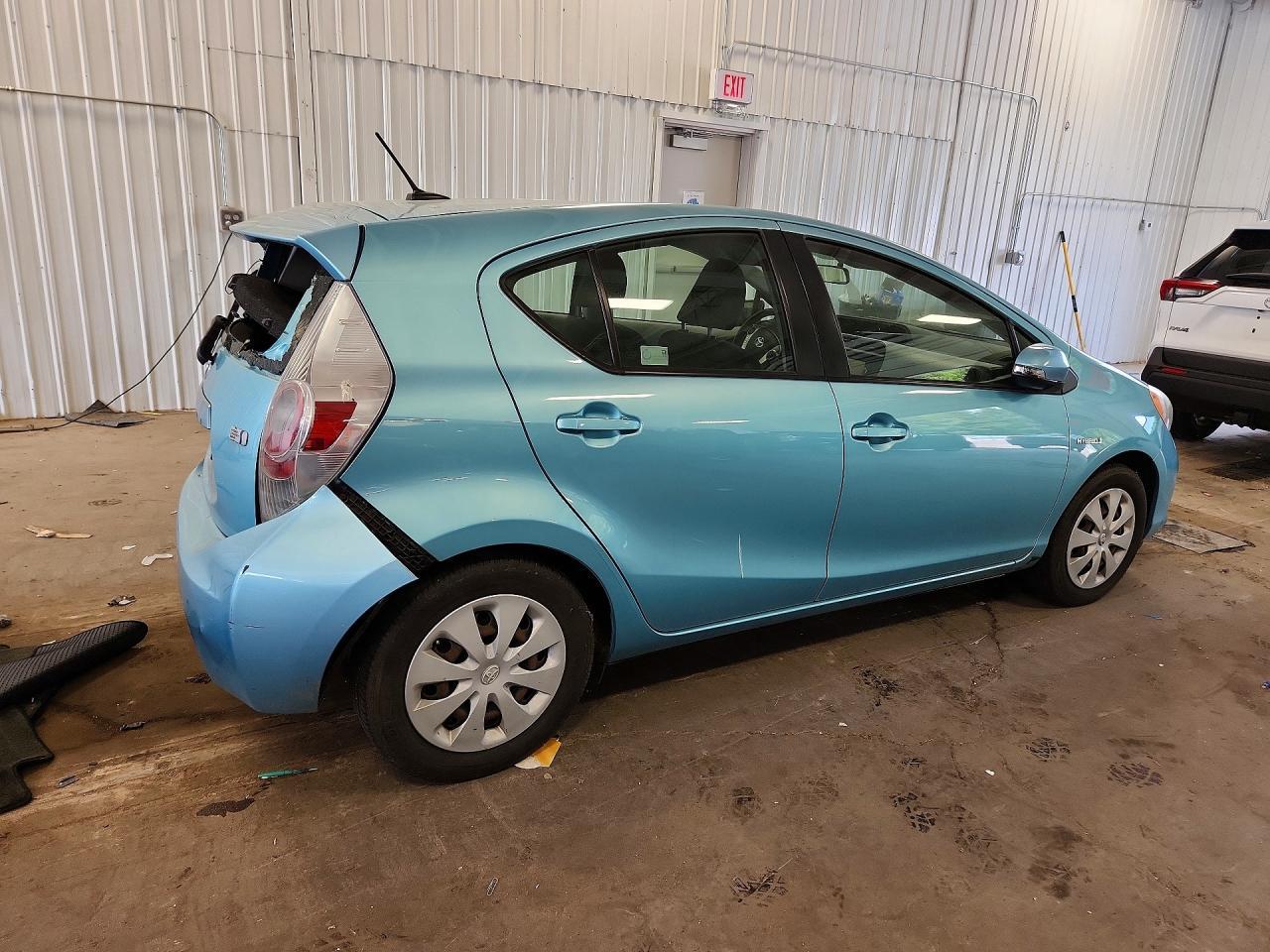 2012 Toyota Prius C Three - Фото 3