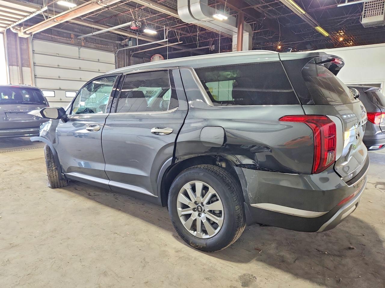 2025 Hyundai Palisade Sel - Image 2