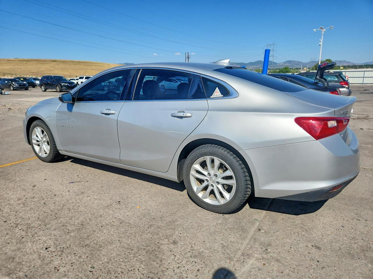 2017 Chevrolet Malibu Lt - Image 2