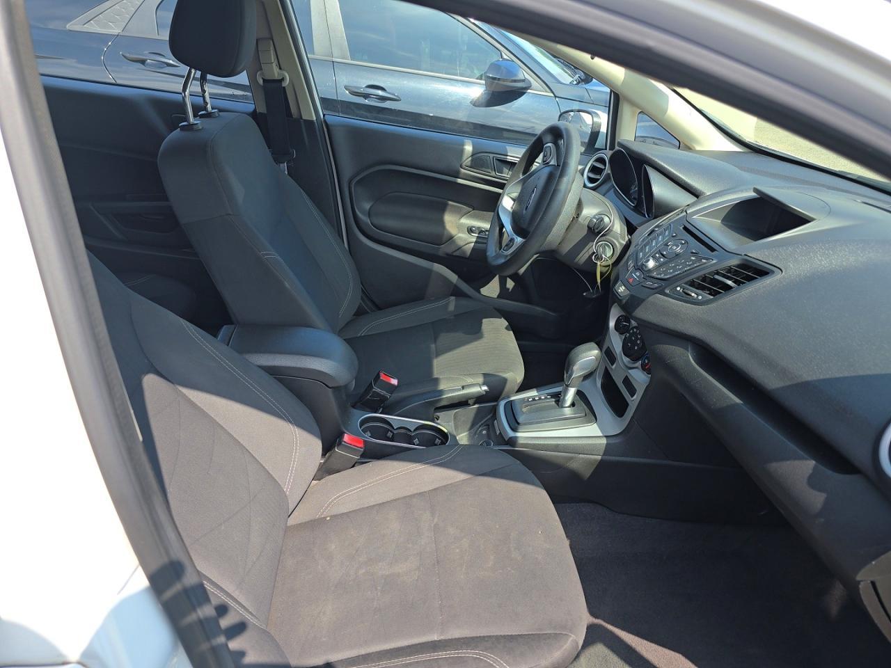 2019 Ford Fiesta Se - Фото 5