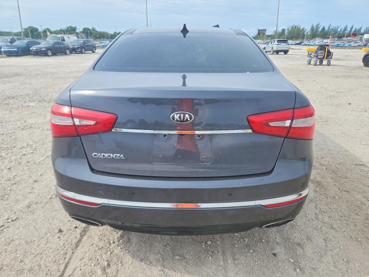 2015 Kia Cadenza Premium - Image 6