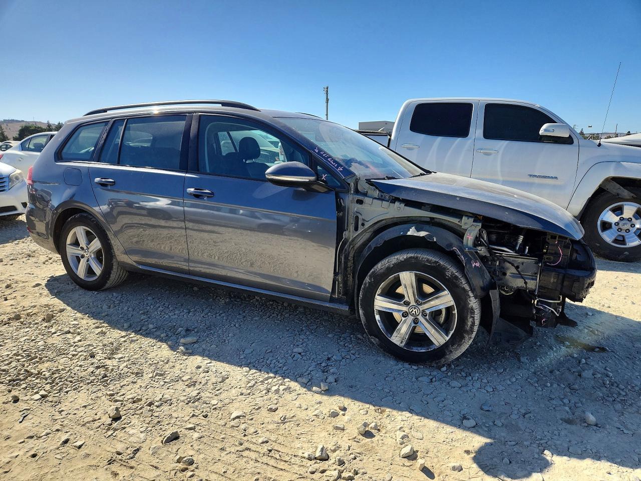 2018 Volkswagen Golf Sportwagen S/Se - Фото 4