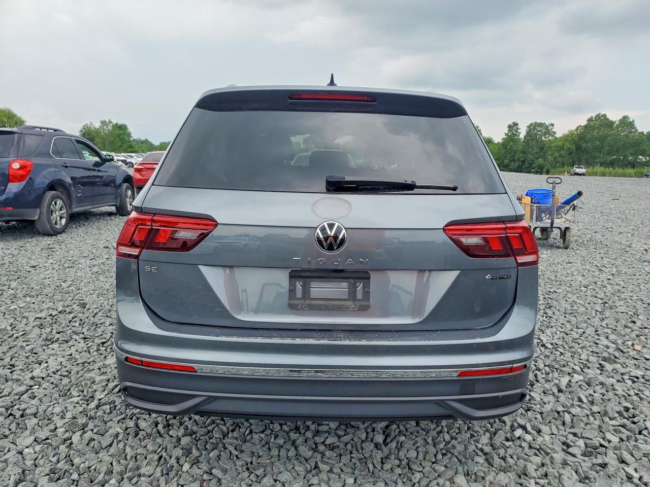 2024 Volkswagen Tiguan Se/Wolfsburg - Image 6