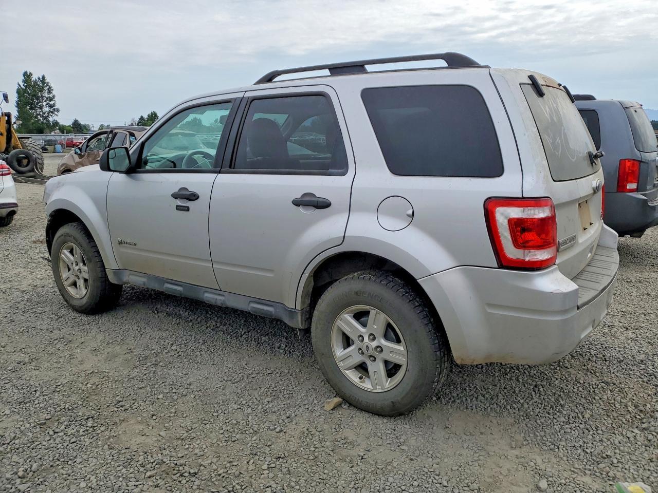 2010 Ford Escape Hybrid - Image 2
