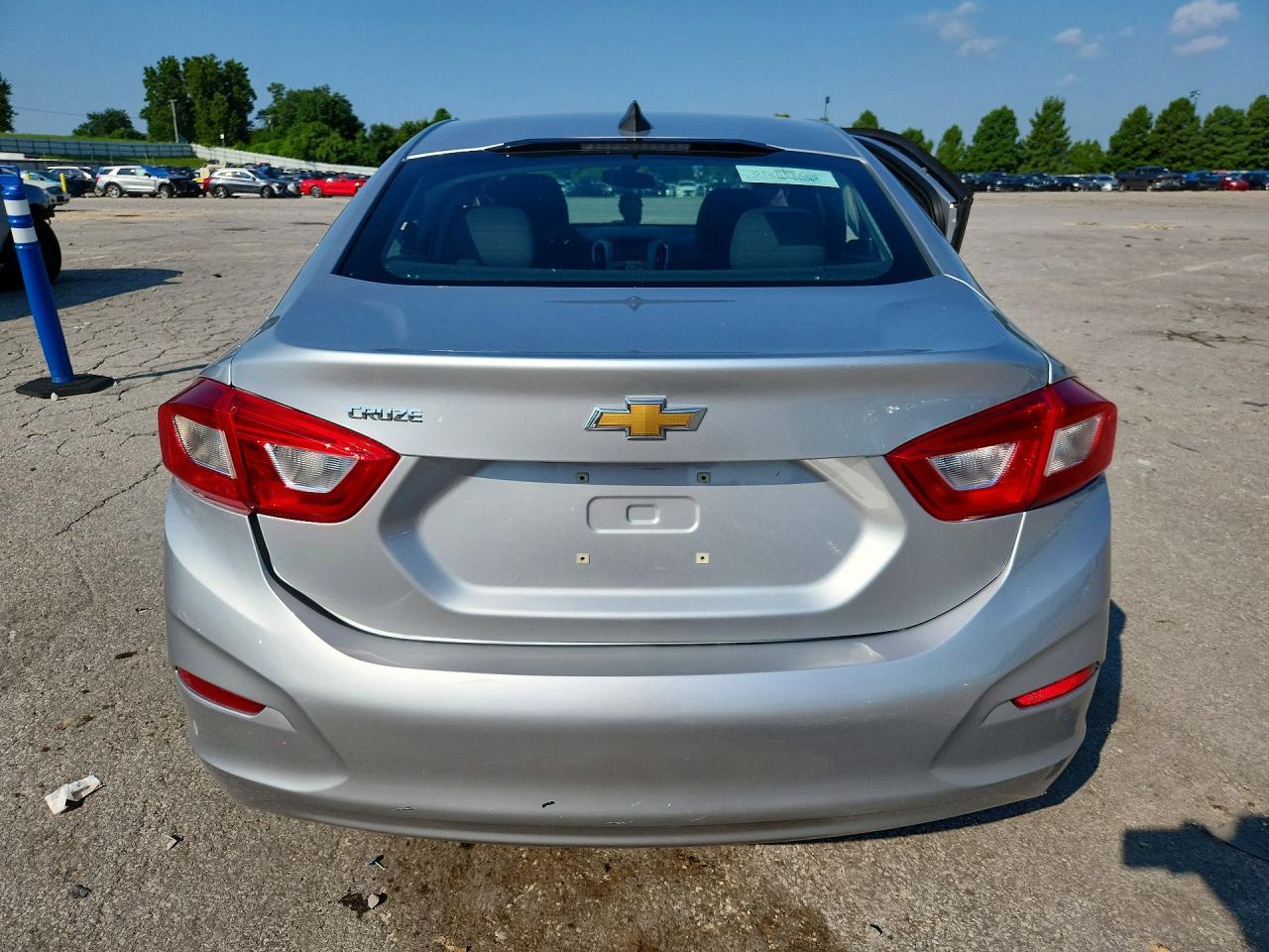 2017 Chevrolet Cruze Ls - Фото 6