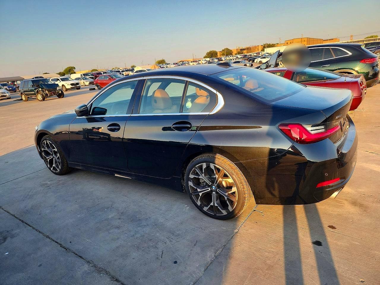 2026 BMW 330Xi - Фото 2