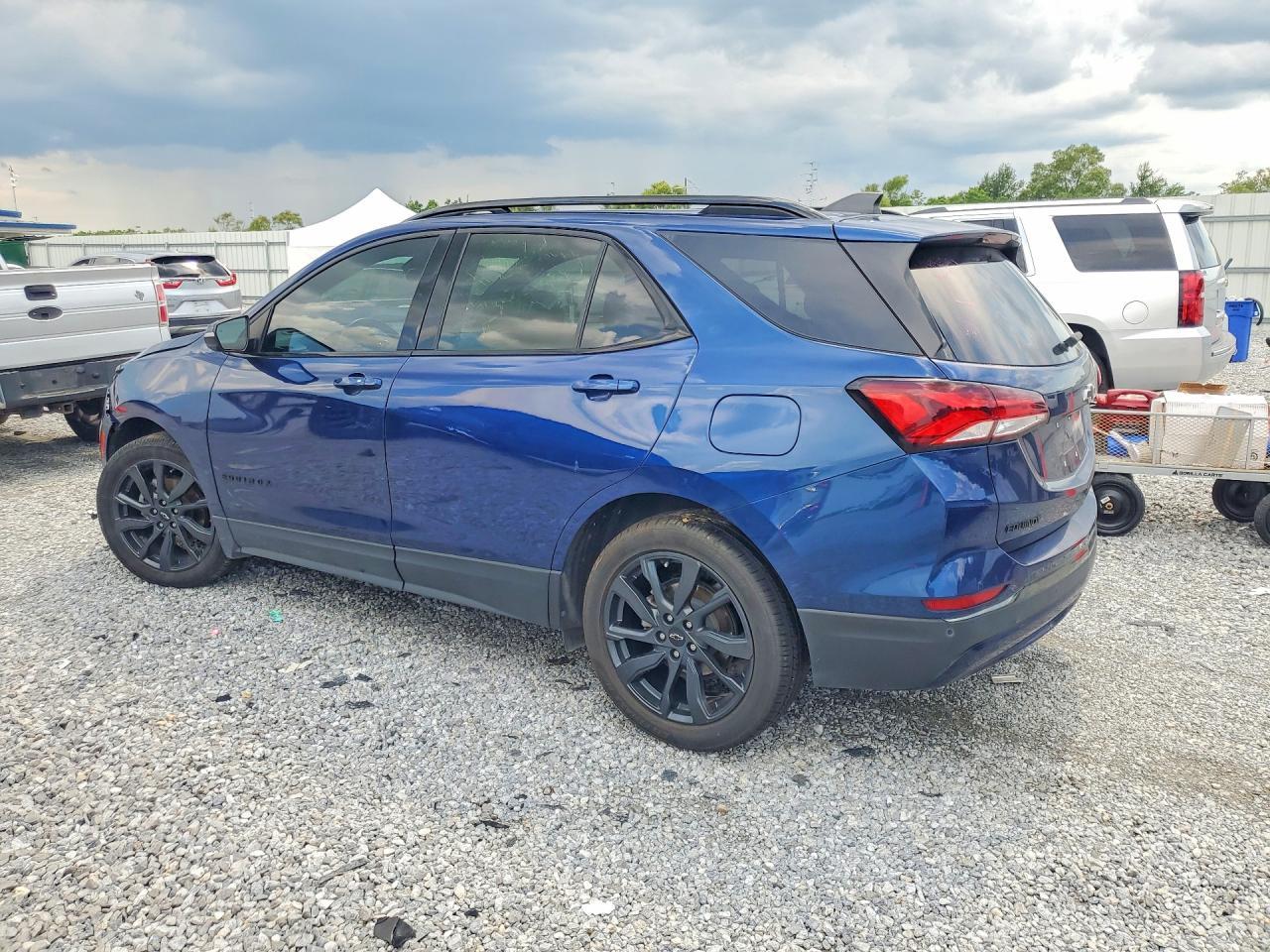 2022 Chevrolet Equinox Rs - Image 2