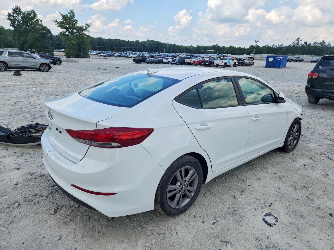 2017 Hyundai Elantra Se - Image 3