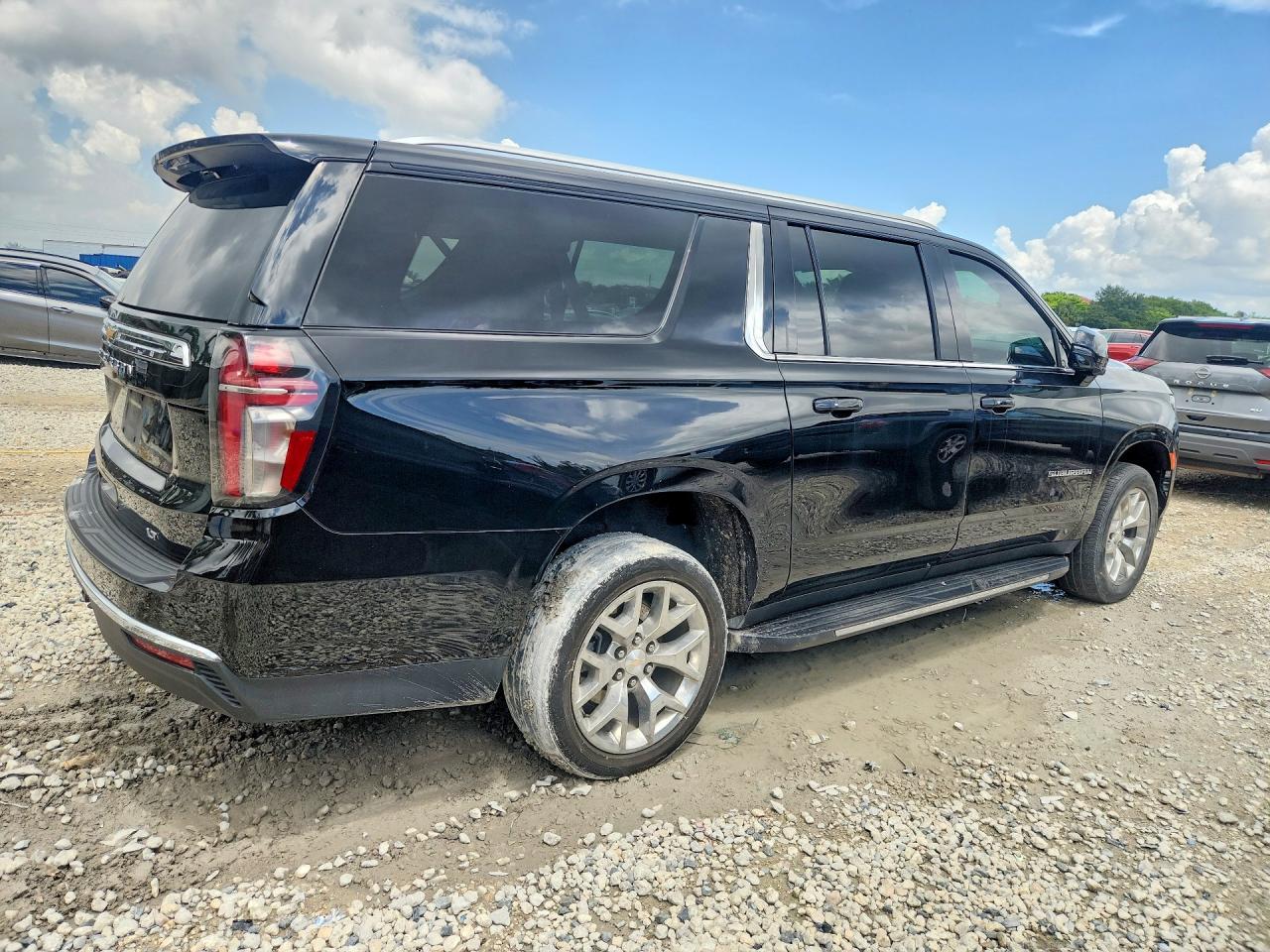 2023 Chevrolet Suburban C1500 Lt - Фото 3