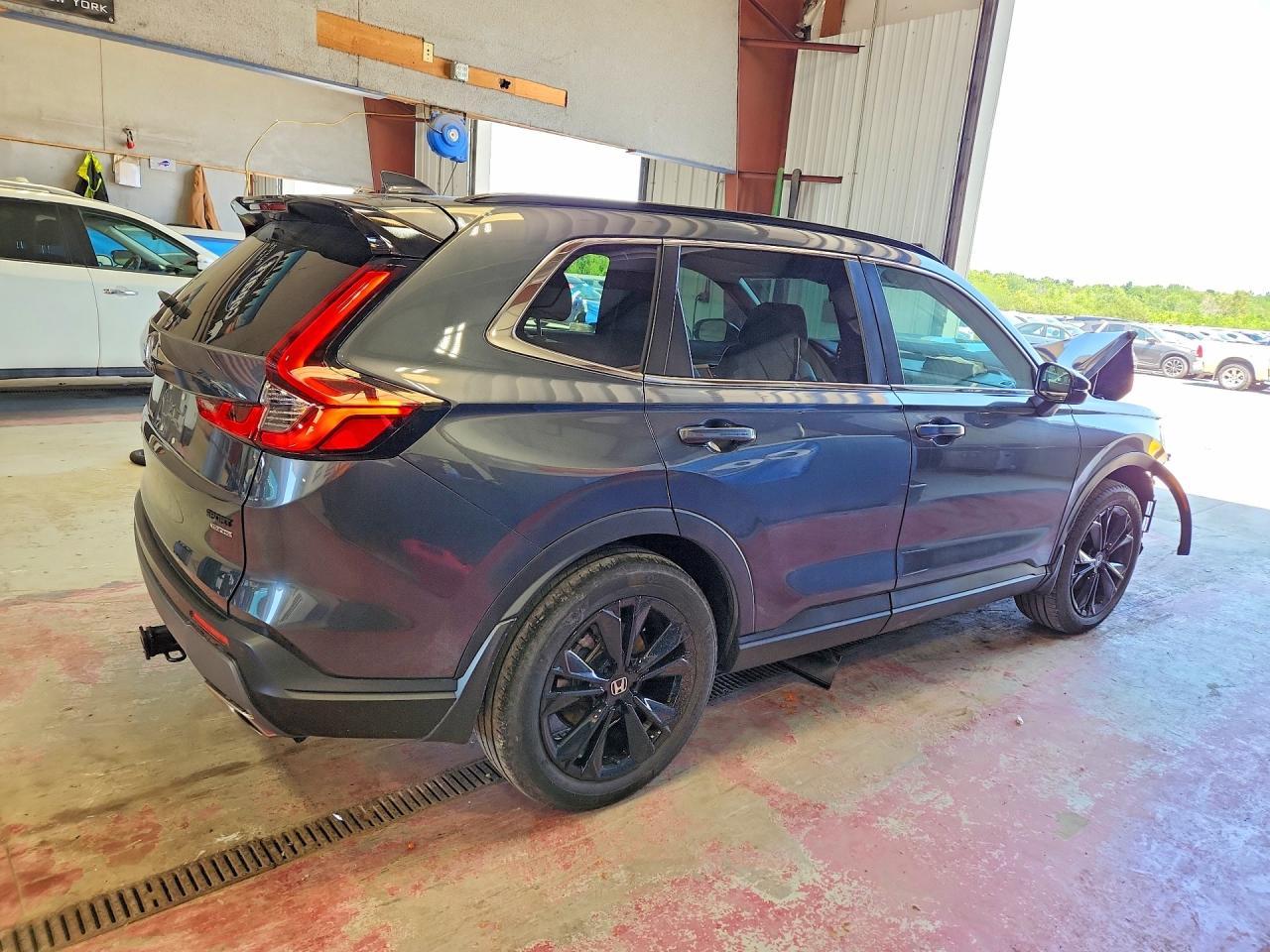 2023 Honda Cr-V Sport Touring - Image 3
