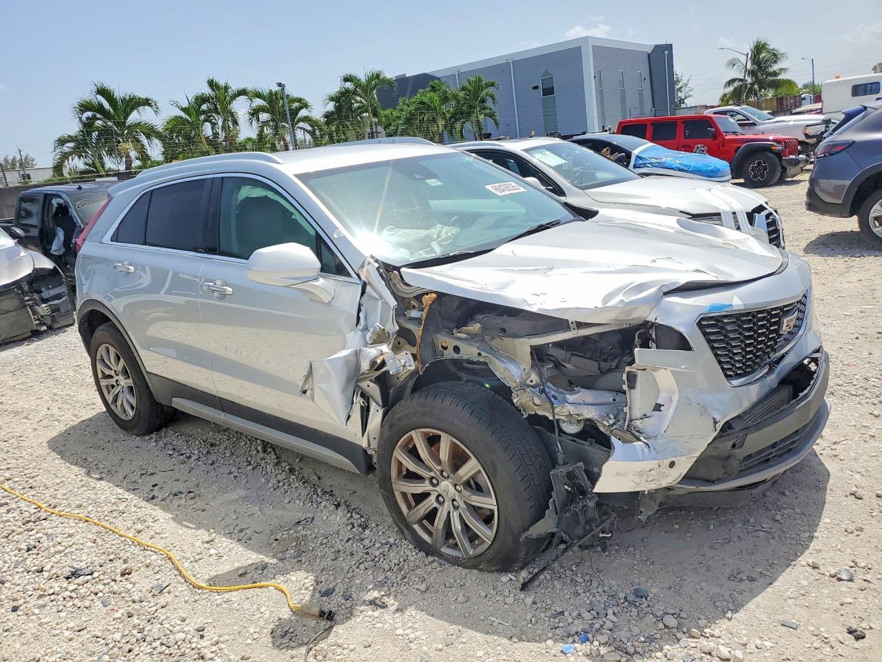 2020 Cadillac Xt4 Premium Luxury - Image 4