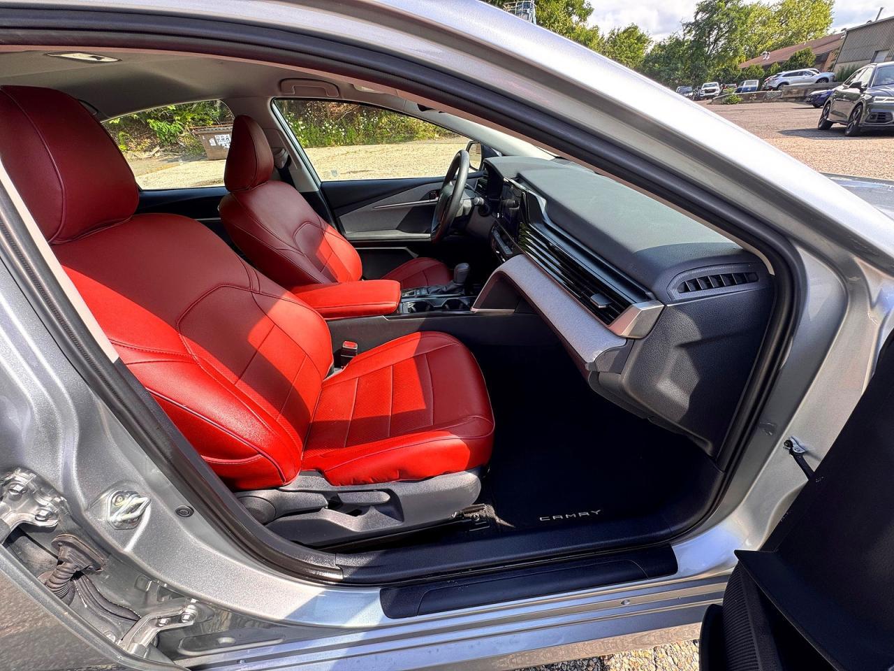 2025 Toyota Camry Le - Image 5