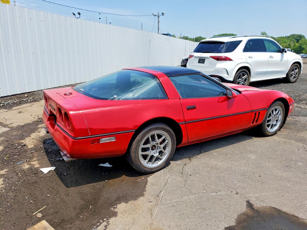 1985 Chev Corvette - Фото 3