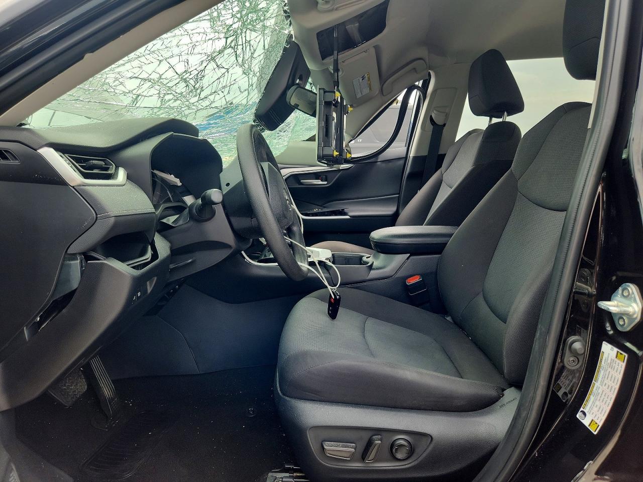 2025 Toyota Rav4 Xle - Image 7
