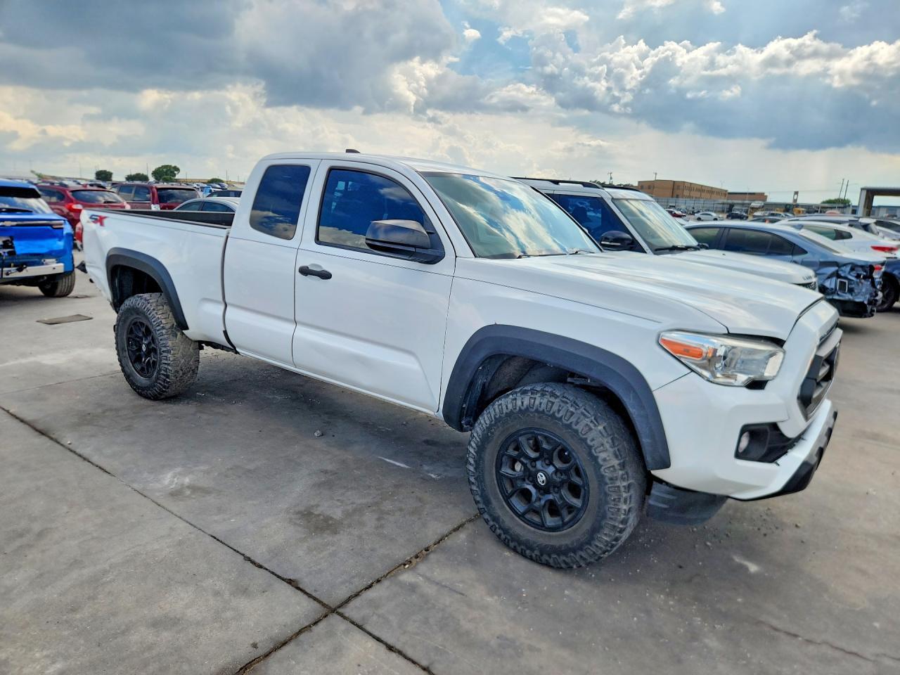 2022 Toyota Tacoma Sr - Image 4