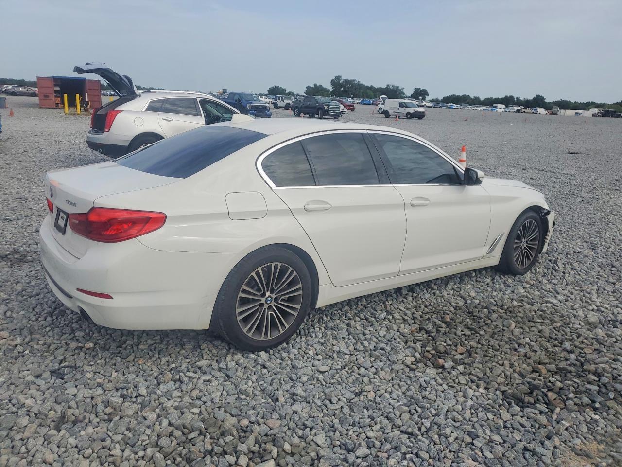 2019 BMW 530 Xi - Фото 3