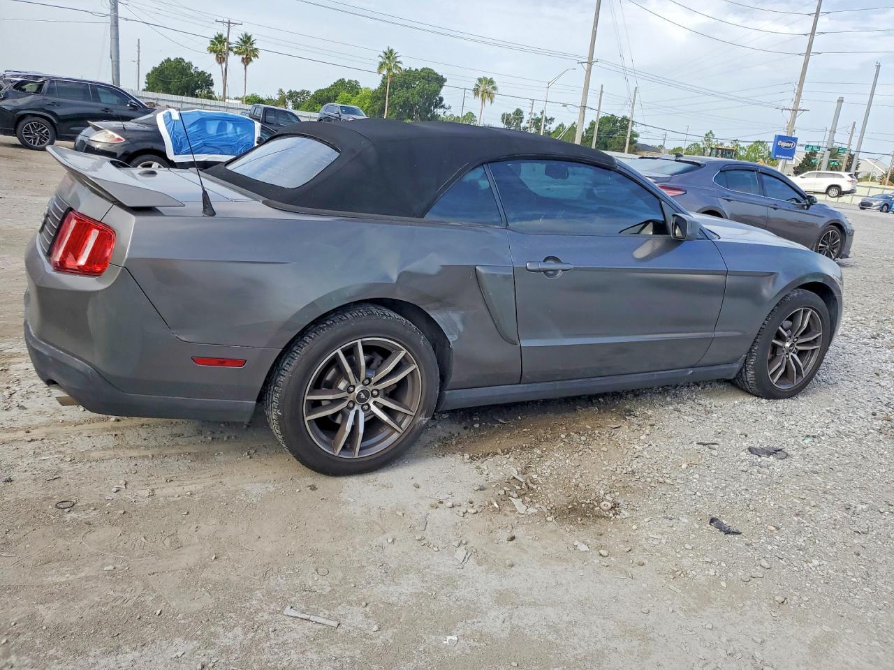 2010 Ford Mustang - Фото 3
