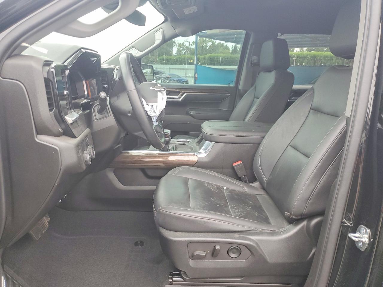 2023 Chevrolet Silverado C1500 Rst - Image 7