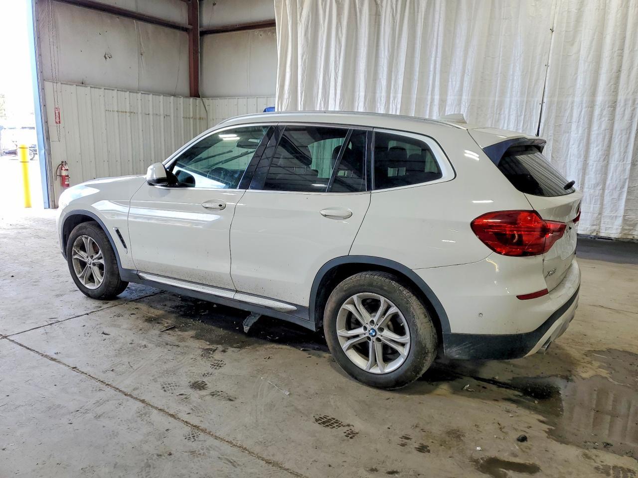 2018 BMW X3 xDrive30I - Фото 2