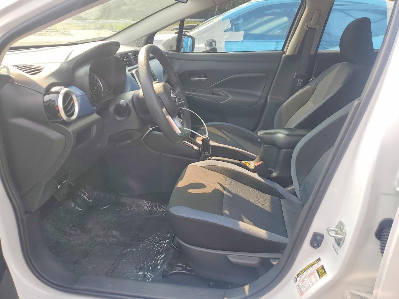 2025 Nissan Versa Sv - Image 7