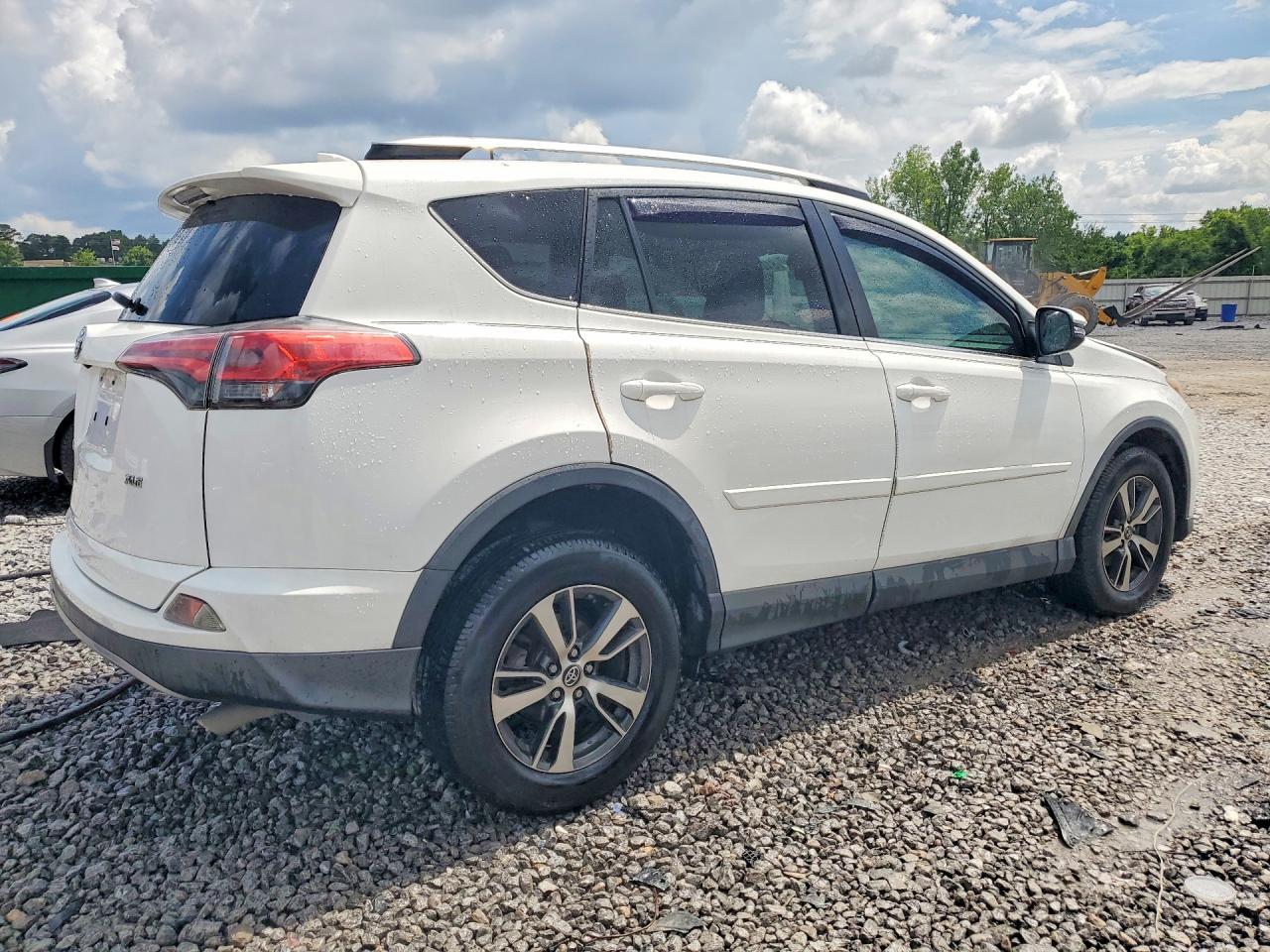 2017 Toyota Rav4 Xle - Фото 3