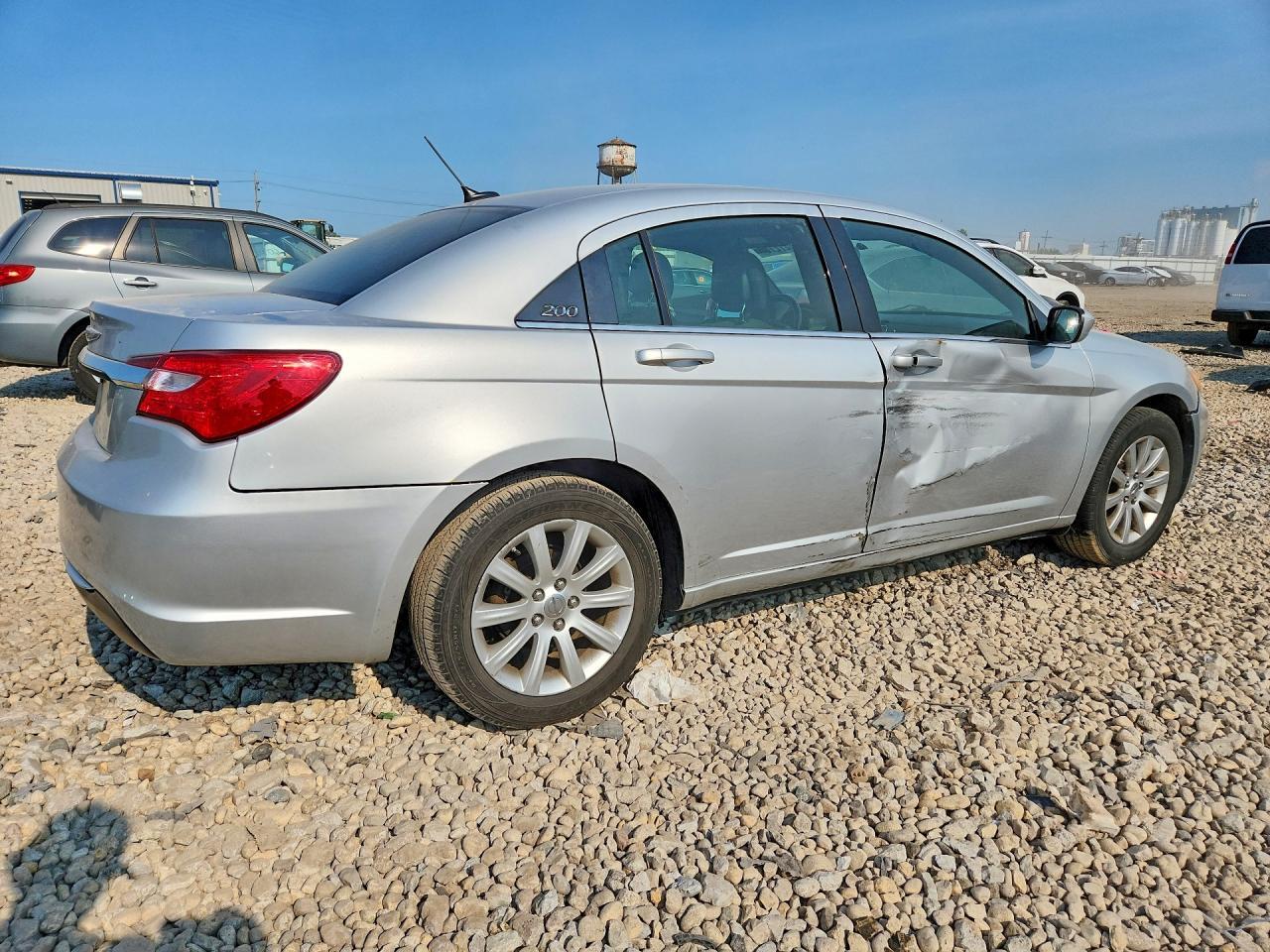 2012 Chrysler 200 - Image 3