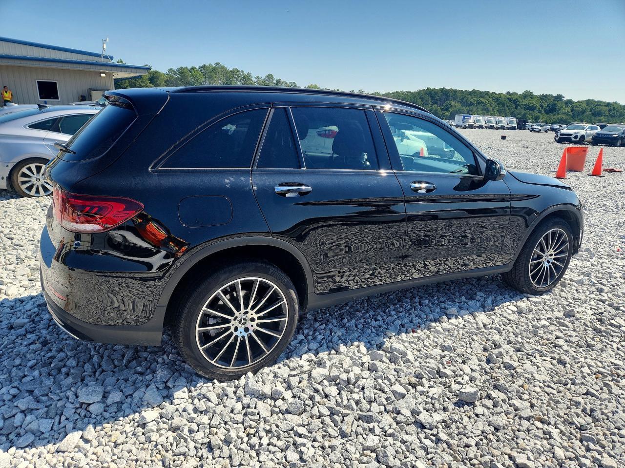 2022 Mercedes-Benz Glc 300 - Фото 3