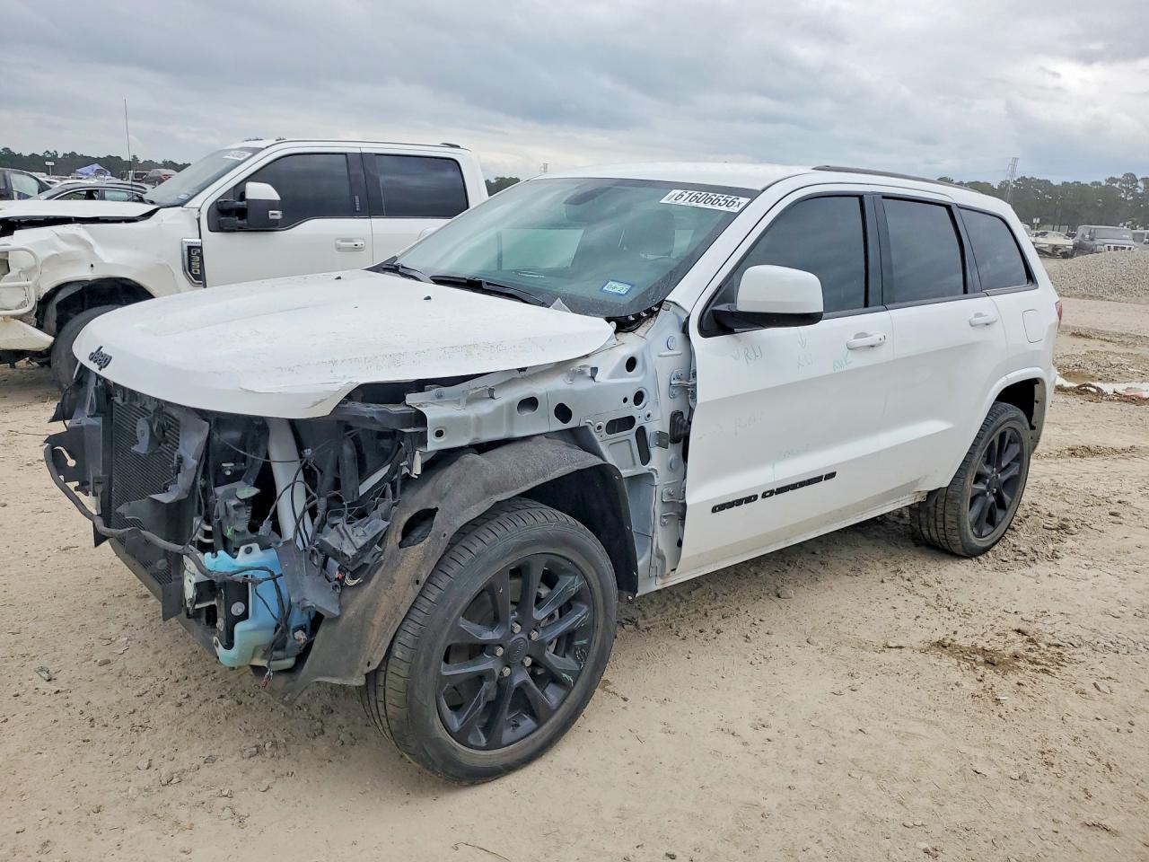 2022 Jeep Grand Cherokee Laredo E