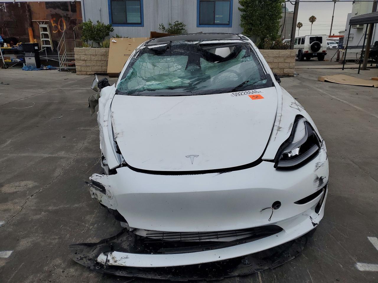 2023 Tesla Model 3 - Фото 5