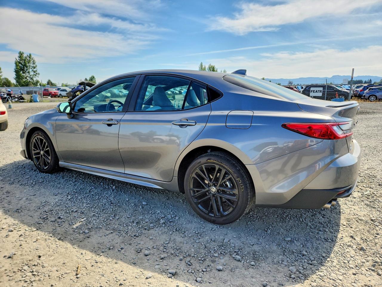 2026 Toyota Camry Se - Image 2