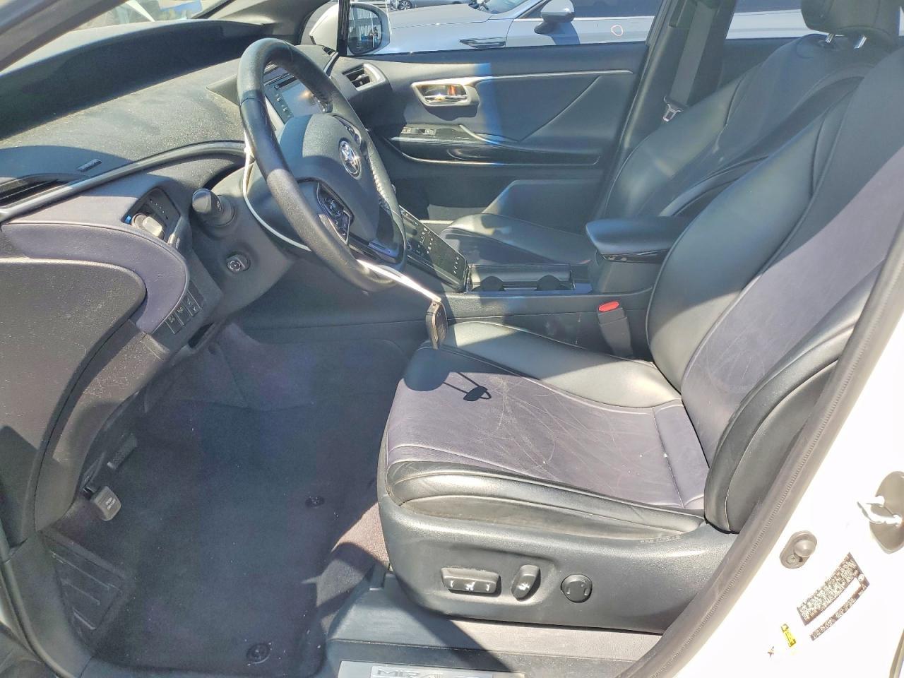 2018 Toyota Mirai Base - Image 7