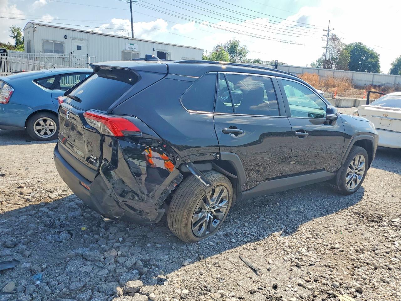 2025 Toyota Rav4 Xle Premium - Фото 3